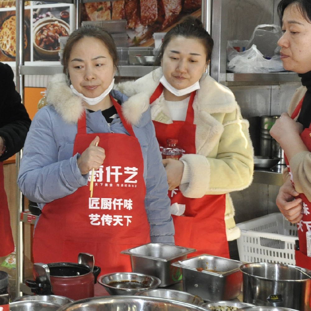 「小焖锅」落地成功：焖面卖绝了！日走100多单